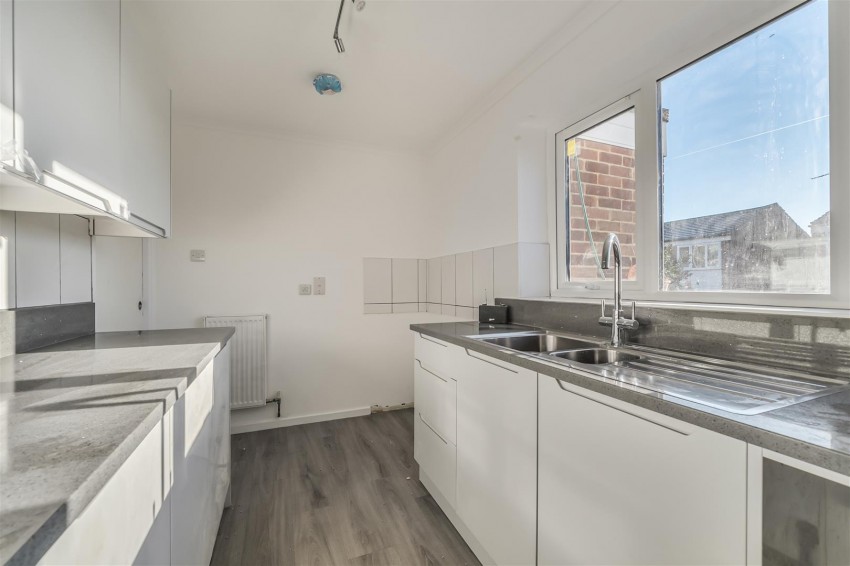 Images for Highbridge Close, Caversham, Reading