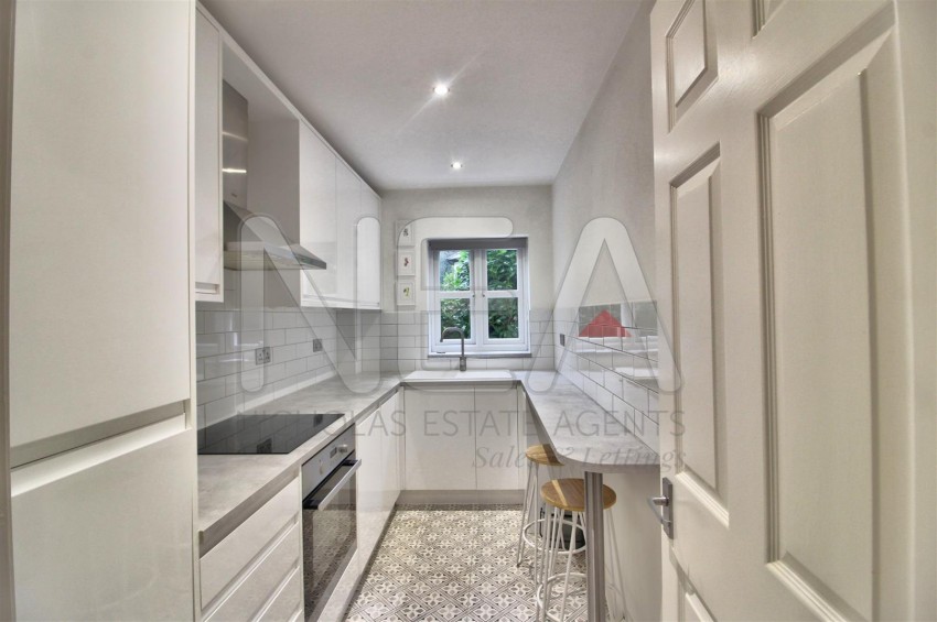 Images for Balmore Park, Caversham, Reading