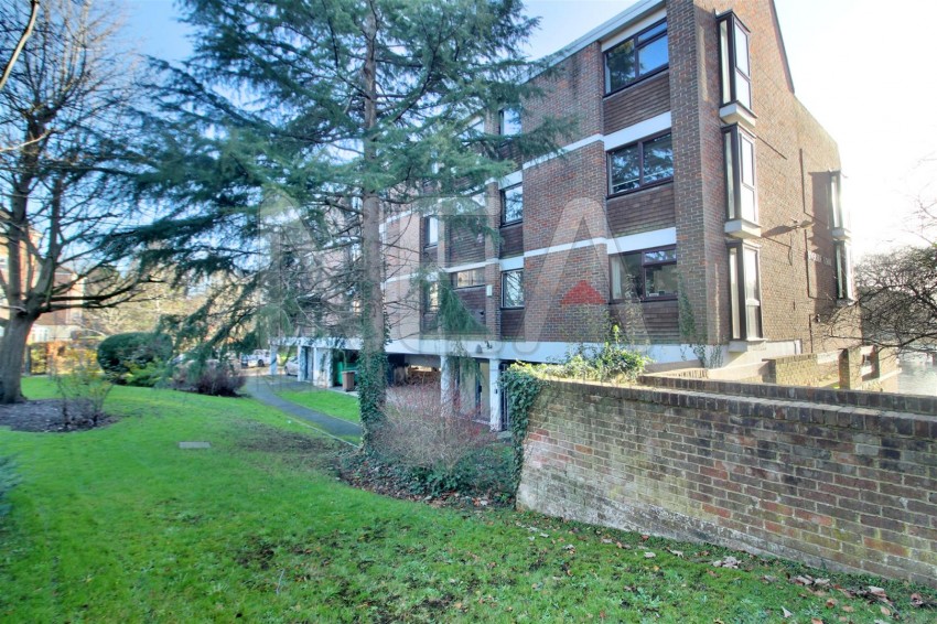 Images for Riverside Court, Caversham, Reading