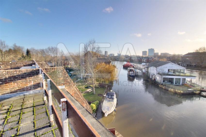 Images for Riverside Court, Caversham, Reading