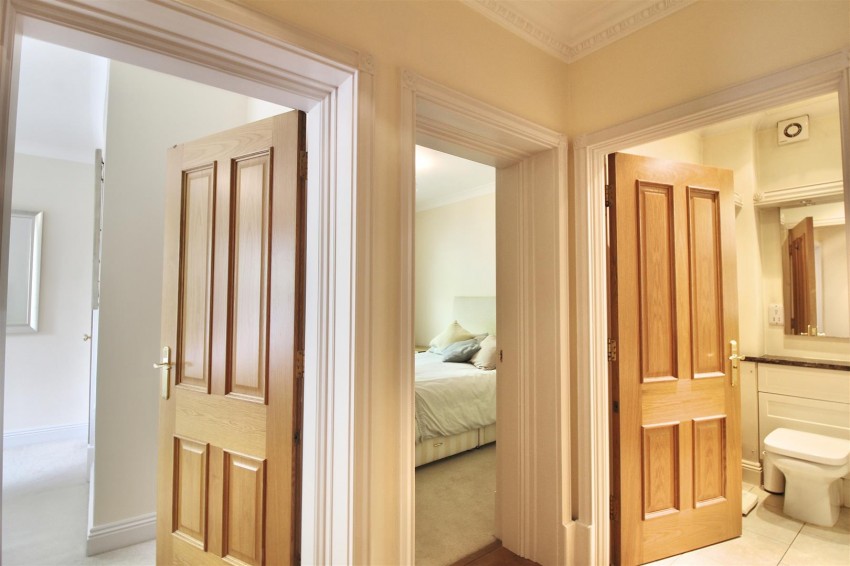 Images for Treetops, Caversham, Reading