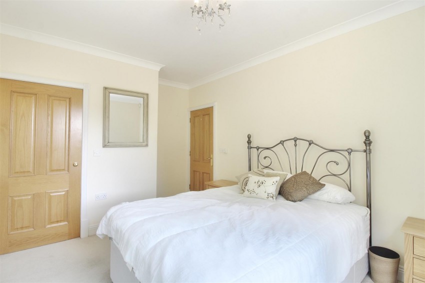 Images for Treetops, Caversham, Reading