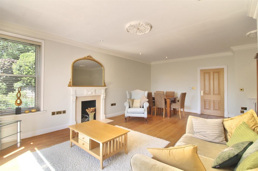 Images for Treetops, Caversham, Reading