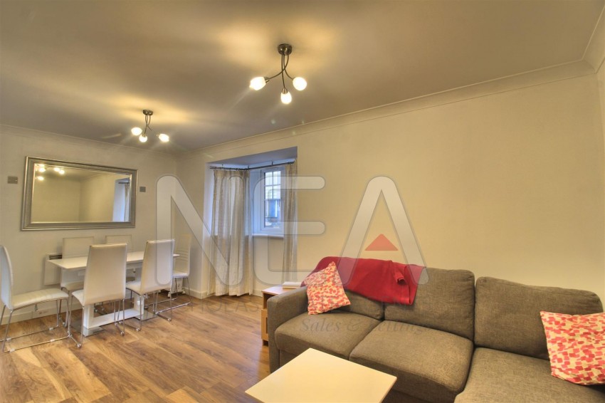 Images for Simmonds Street, Holybrook, Reading