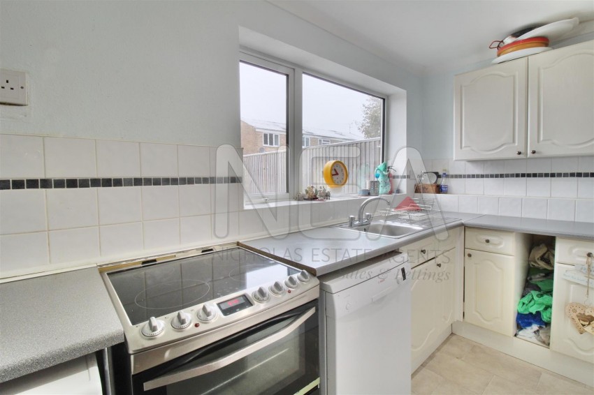 Images for Lomond Avenue, Caversham, Reading