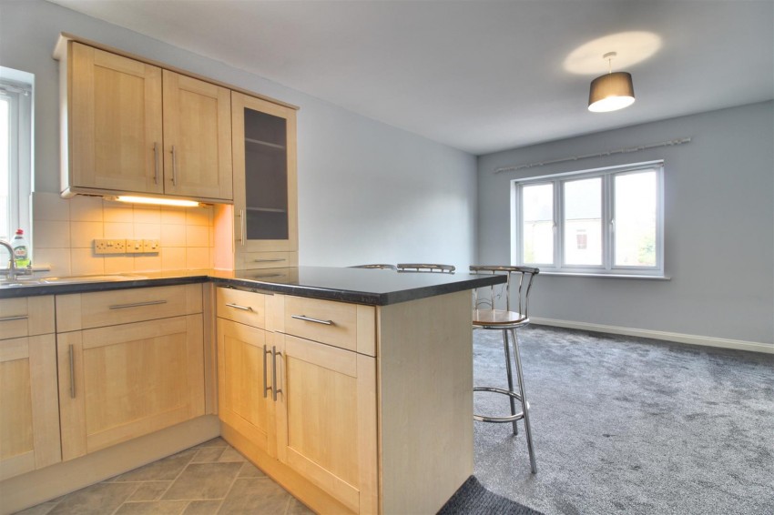 Images for Briants Avenue, Caversham, Reading