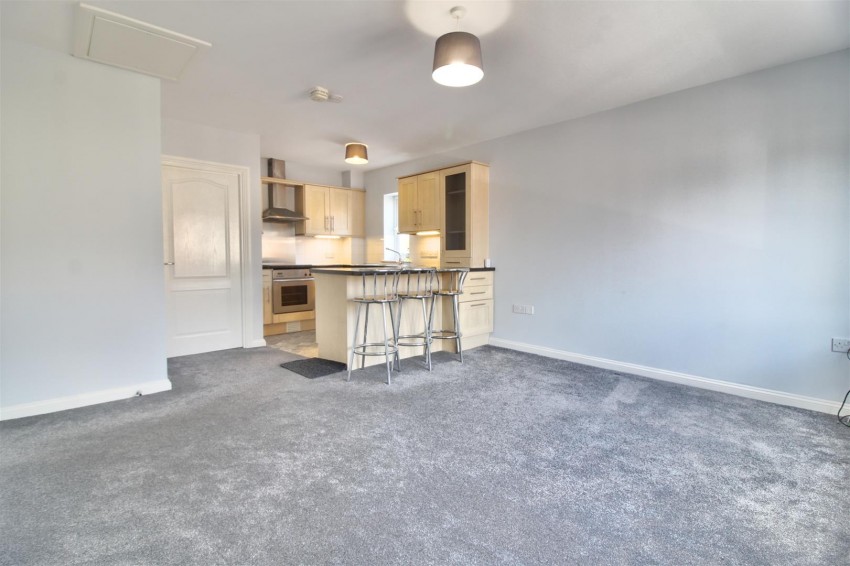 Images for Briants Avenue, Caversham, Reading