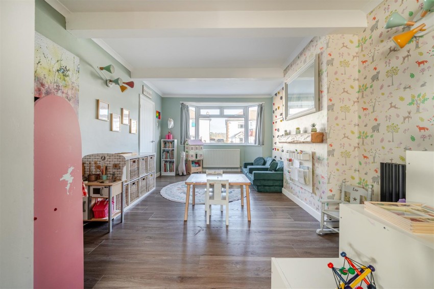 Images for Valentine Crescent, Caversham, Reading