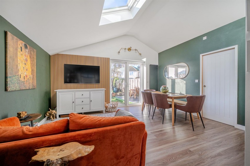 Images for Valentine Crescent, Caversham, Reading