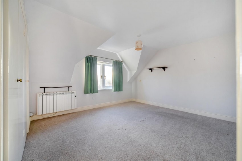 Images for Lyefield Court, Emmer Green, Reading