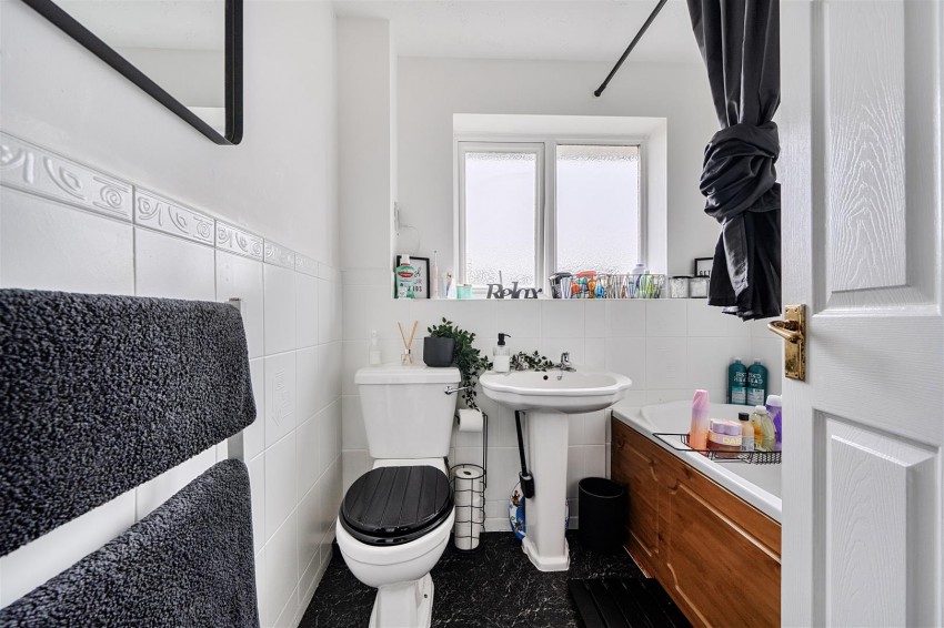 Images for Silbury Close, Reading, Berskhire