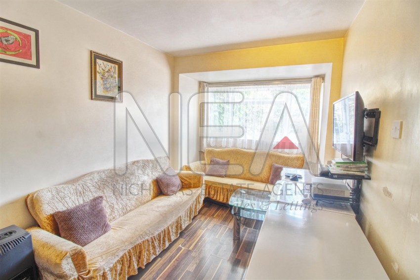 Images for Quantock Avenue, Caversham Park Village, Reading