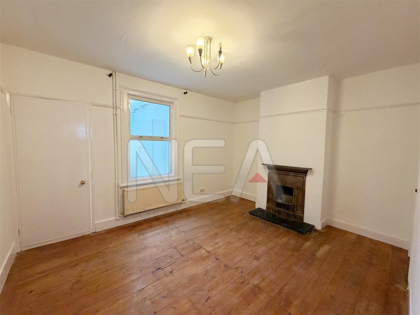 Images for Gosbrook Road, Caversham, Reading