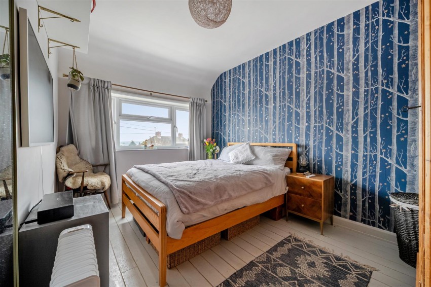 Images for Thirlmere Avenue, Tilehurst, Reading