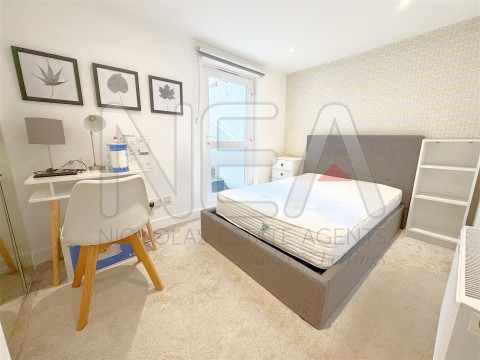 View Full Details for Westfield Road, Caversham, Reading