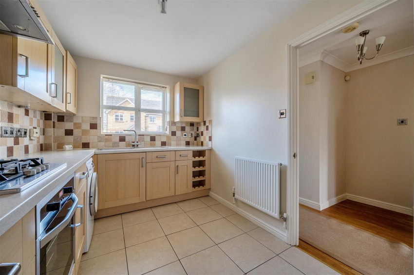 Images for Elliotts Way, Caversham, Reading