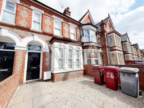 View Full Details for Oxford Road, West Reading