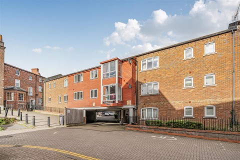 View Full Details for St Marys Grove, Reading, Berkshire