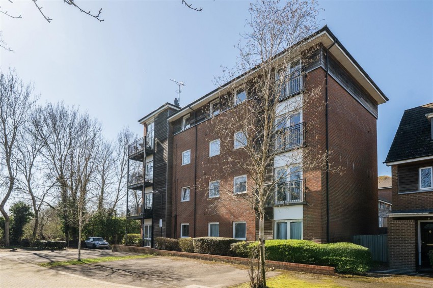 Images for Meadow Way, Caversham, Reading