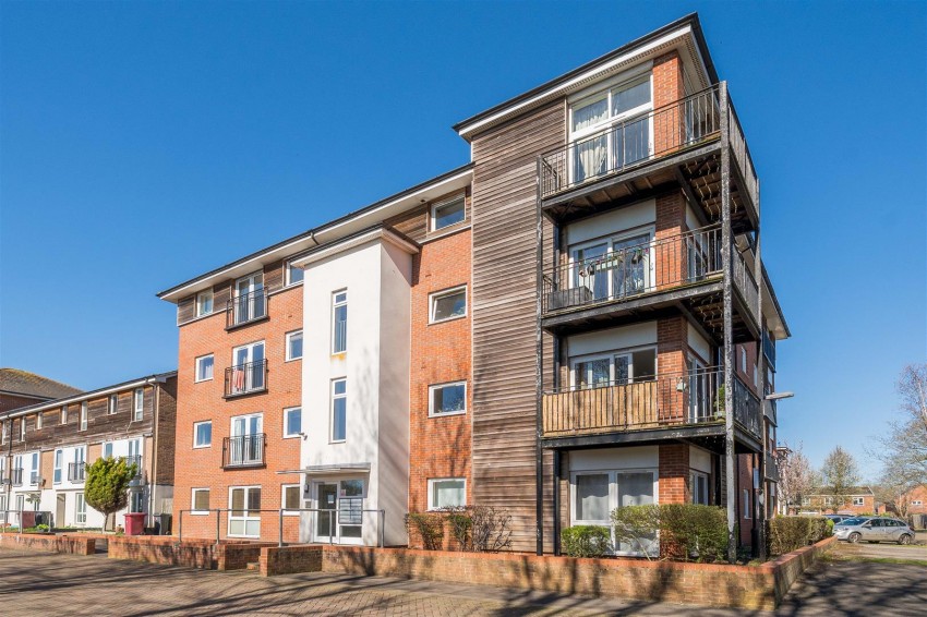 Images for Meadow Way, Caversham, Reading