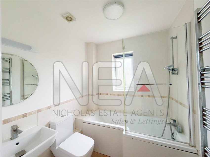 Images for Evesham Road, Emmer Green, Reading