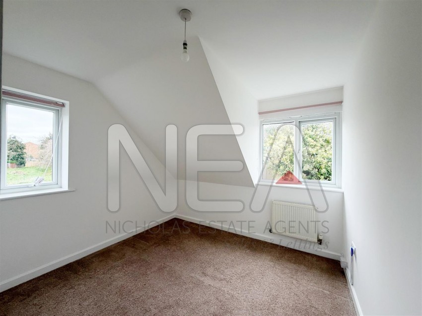 Images for Evesham Road, Emmer Green, Reading