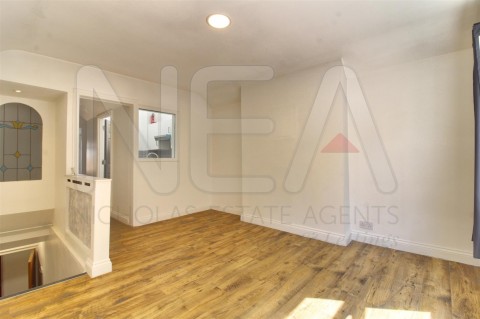 View Full Details for London Road, Reading, Berkshire