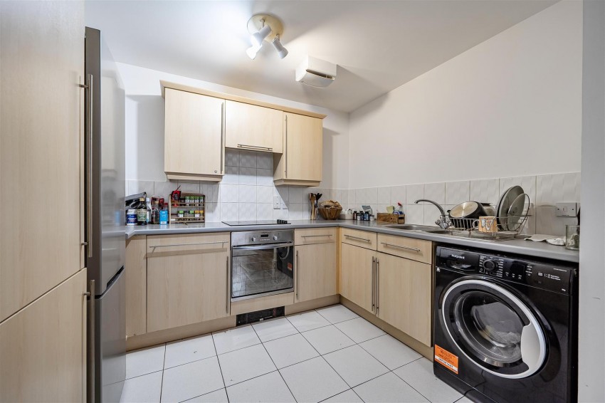 Images for Luscinia View, Napier Road, Reading