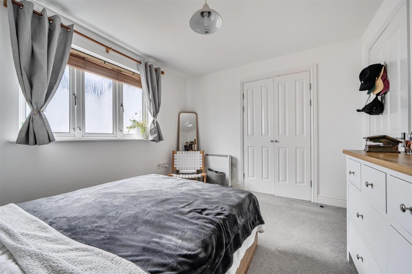 Images for Luscinia View, Napier Road, Reading