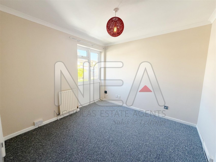 Images for Harlech Avenue, Caversham Park Village, Reading