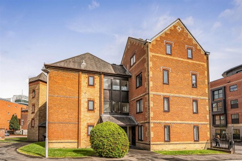 View Full Details for Regent Court, Reading, Berkshire