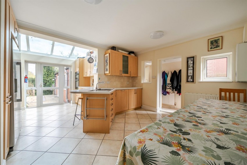 Images for Beechview, Kidmore Road, Caversham, Reading