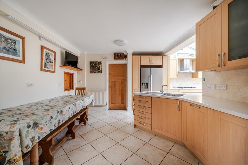 Images for Beechview, Kidmore Road, Caversham, Reading