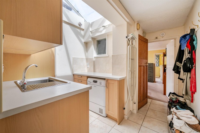 Images for Beechview, Kidmore Road, Caversham, Reading