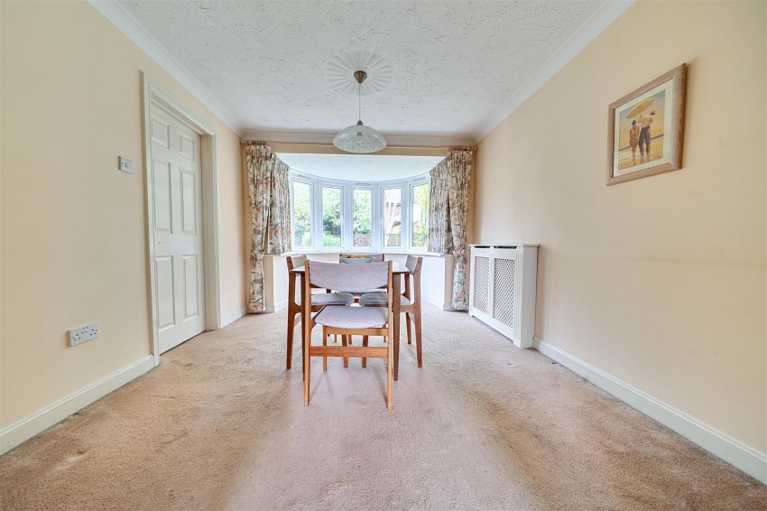 Images for Hunters Chase, Caversham, Reading