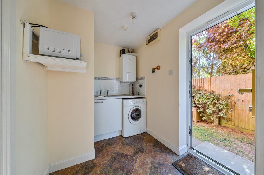 Images for Hunters Chase, Caversham, Reading