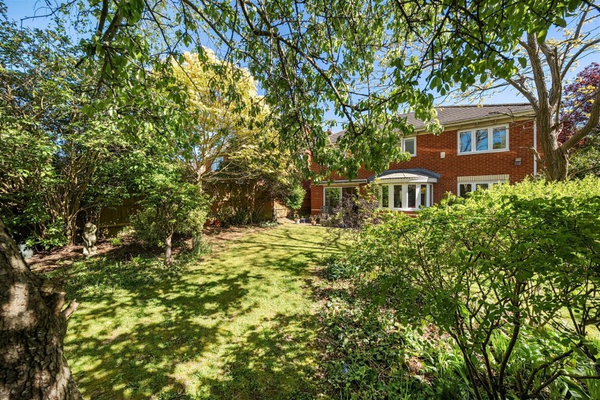 Images for Hunters Chase, Caversham, Reading