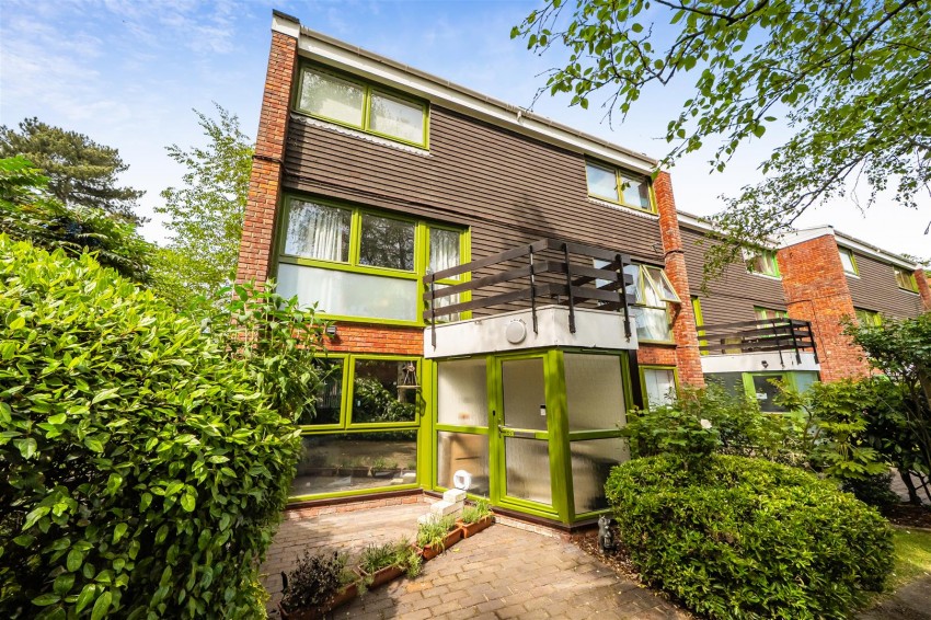 Images for West Fryerne, Parkside Road, Reading