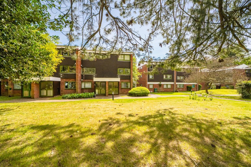 Images for West Fryerne, Parkside Road, Reading