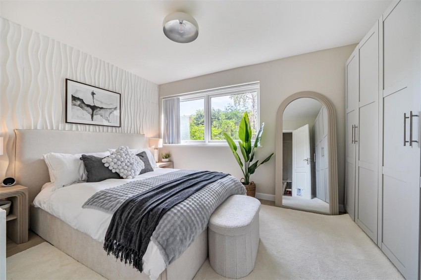 Images for West Fryerne, Parkside Road, Reading