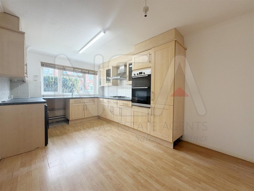 Images for Burcombe Way, Emmer Green, Reading