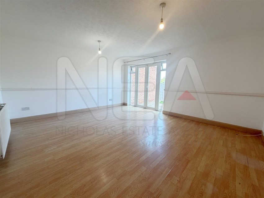 Images for Burcombe Way, Emmer Green, Reading
