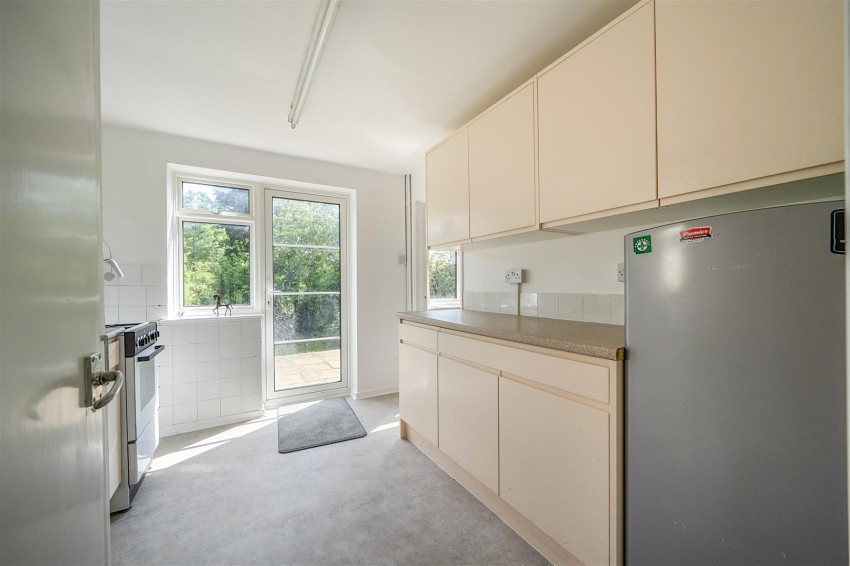 Images for Sheridan Avenue, Caversham, Reading