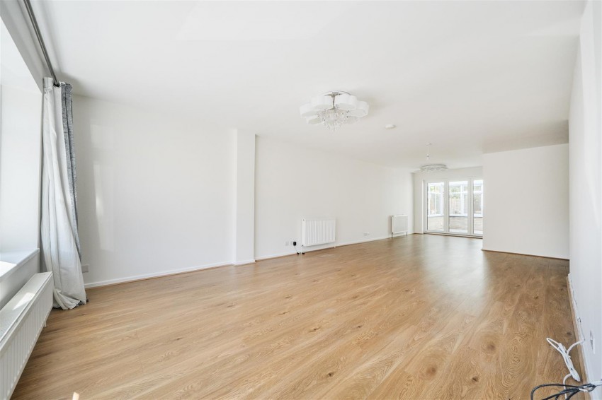 Images for Highbridge Close, Caversham, Reading