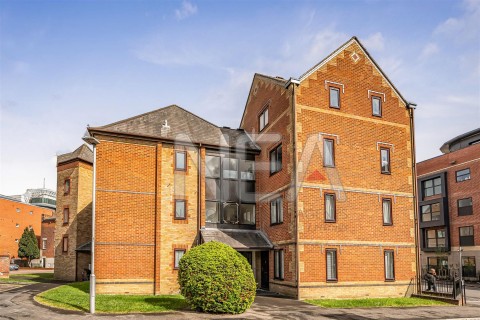 View Full Details for Regent Court, Reading, Berkshire