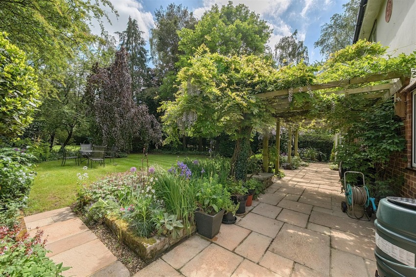 Images for Coopers Pightle, Kidmore End, Reading