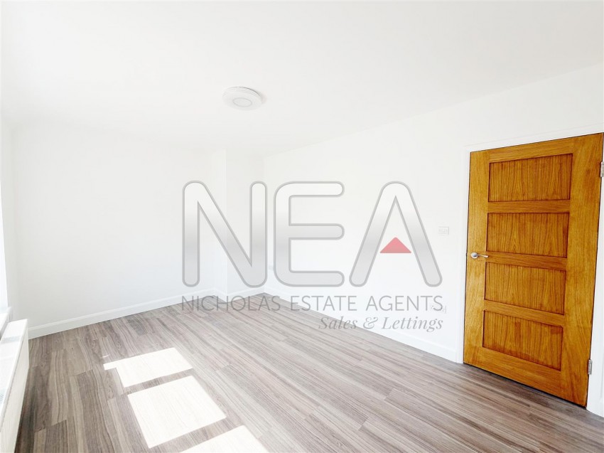 Images for Knights Way, Emmer Green, Reading