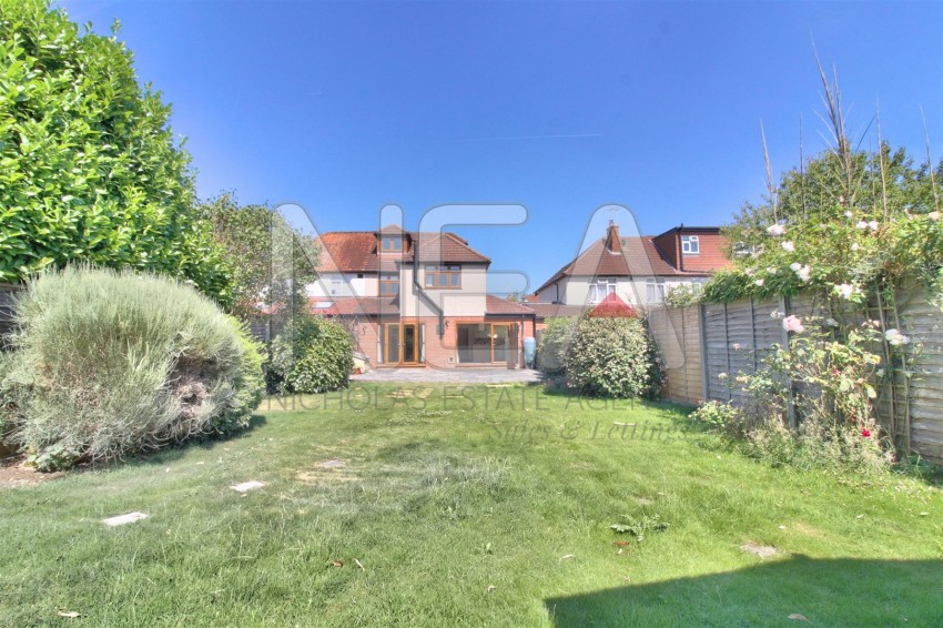 Images for Buxton Avenue, Caversham Heights, Reading