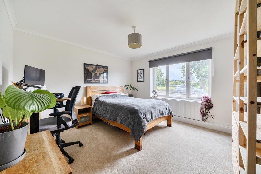 Images for Elizabeth House, Gosbrook Road, Caversham, Reading