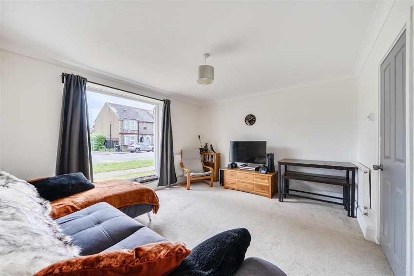 Images for Elizabeth House, Gosbrook Road, Caversham, Reading